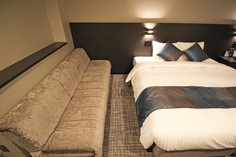 クアッドルーム(喫煙、ユニットバス) 客室1 | アスティルホテル新大阪　プレシャス