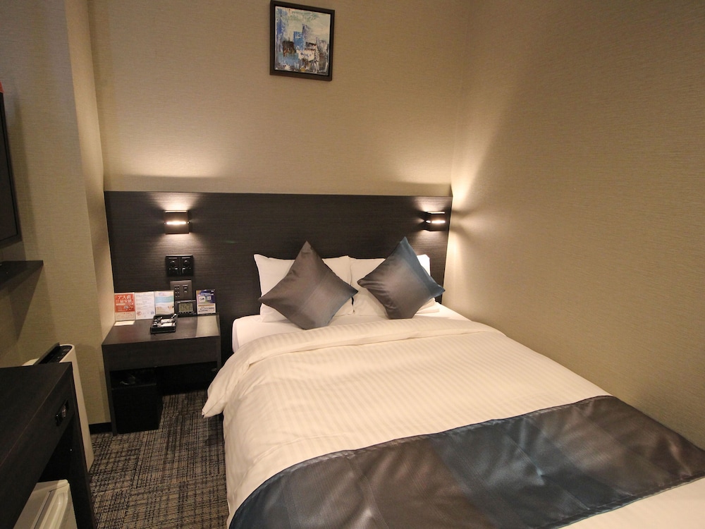 ダブルルーム(喫煙、ユニットバス) 客室2 | アスティルホテル新大阪 プレシャス