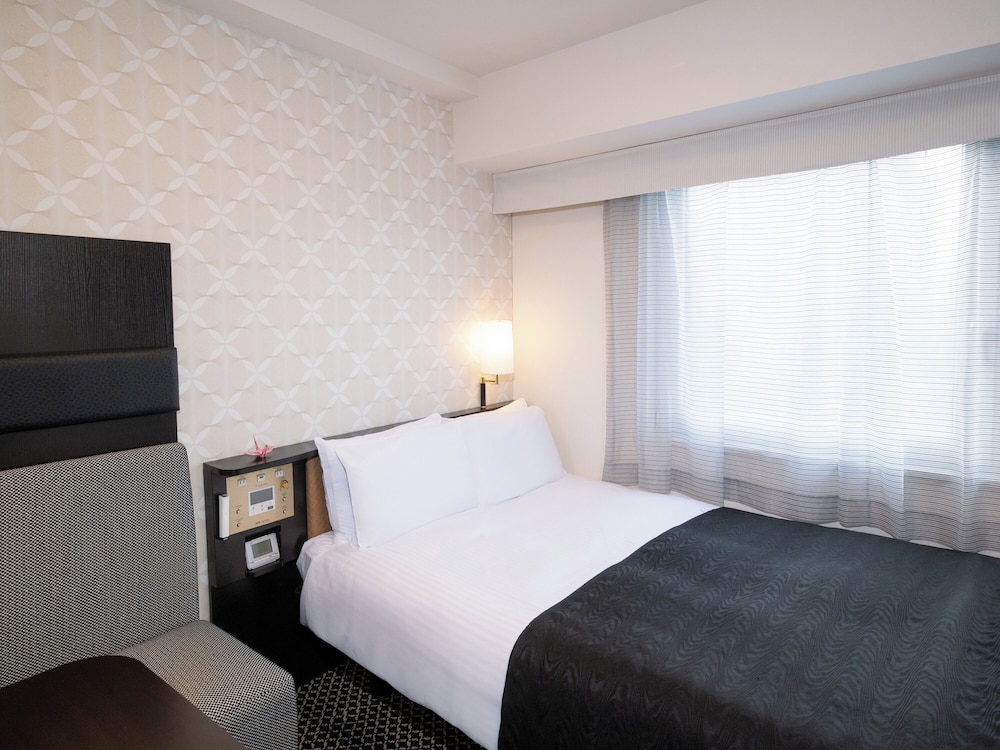 ダブルルーム 禁煙 (ソファ付) | アパホテル〈東新宿歌舞伎町東〉