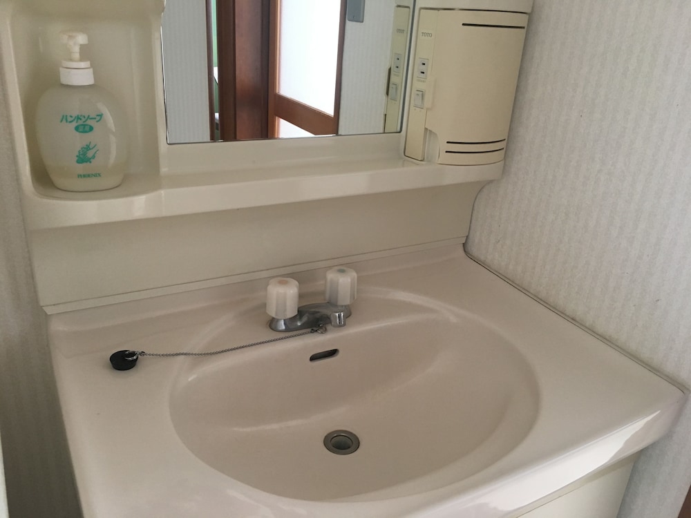 和室８畳　バストイレ付き バスルーム0 | 中村館