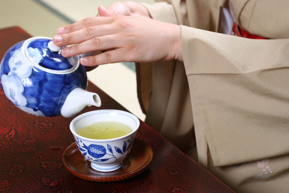 和室８畳　バストイレ付き ルームサービス0 | 中村館