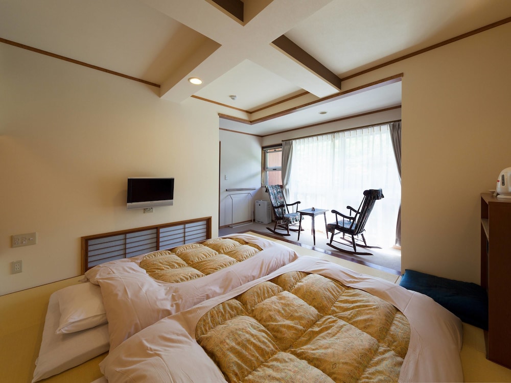 客室1 | 山の旅舎 中尾平