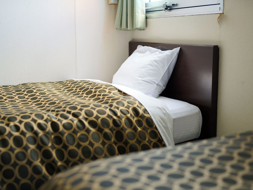 客室1 | ビジネスホテル おかだ家 ベイサイド