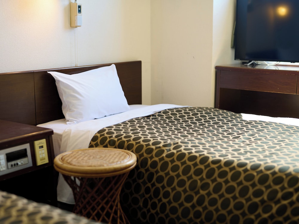 ツインルーム 禁煙 客室2 | ビジネスホテル おかだ家 ベイサイド