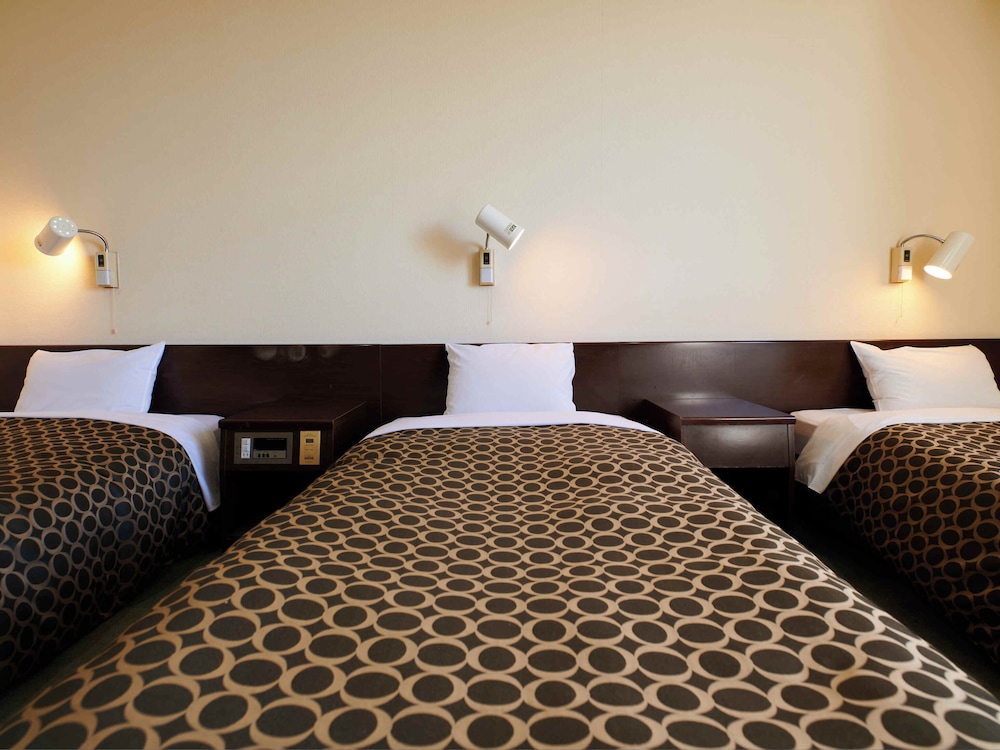 トリプルルーム 禁煙 客室3 | ビジネスホテル おかだ家 ベイサイド