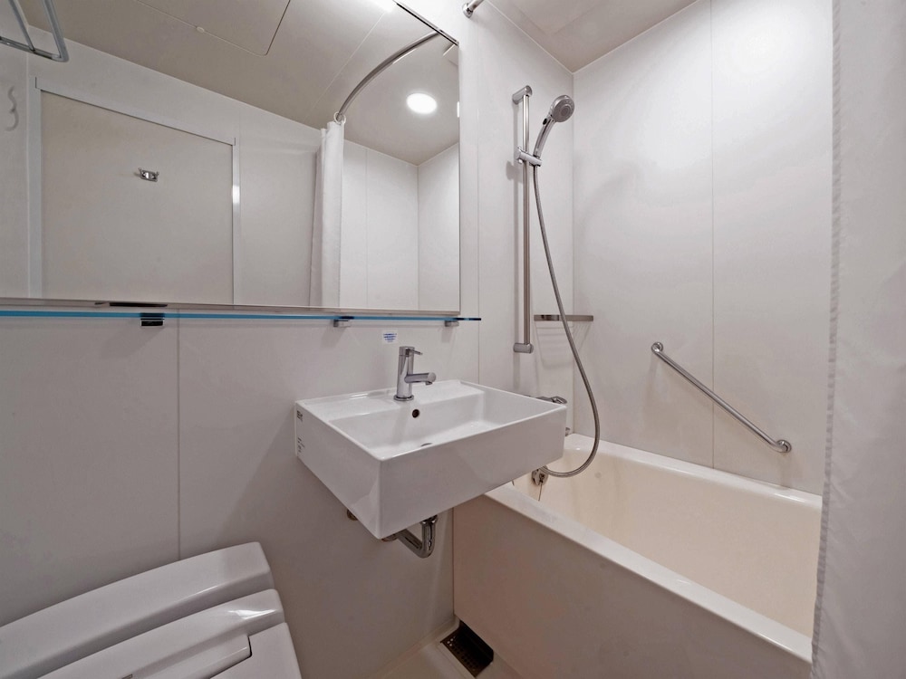 ツインエコノミー１ 禁煙 客室2 | コンフォートイン福岡天神