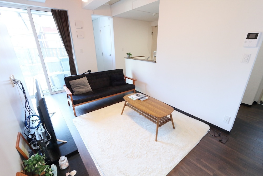 ロビーラウンジ1 | 湘南江ノ島シーサイド・ゲストハウス