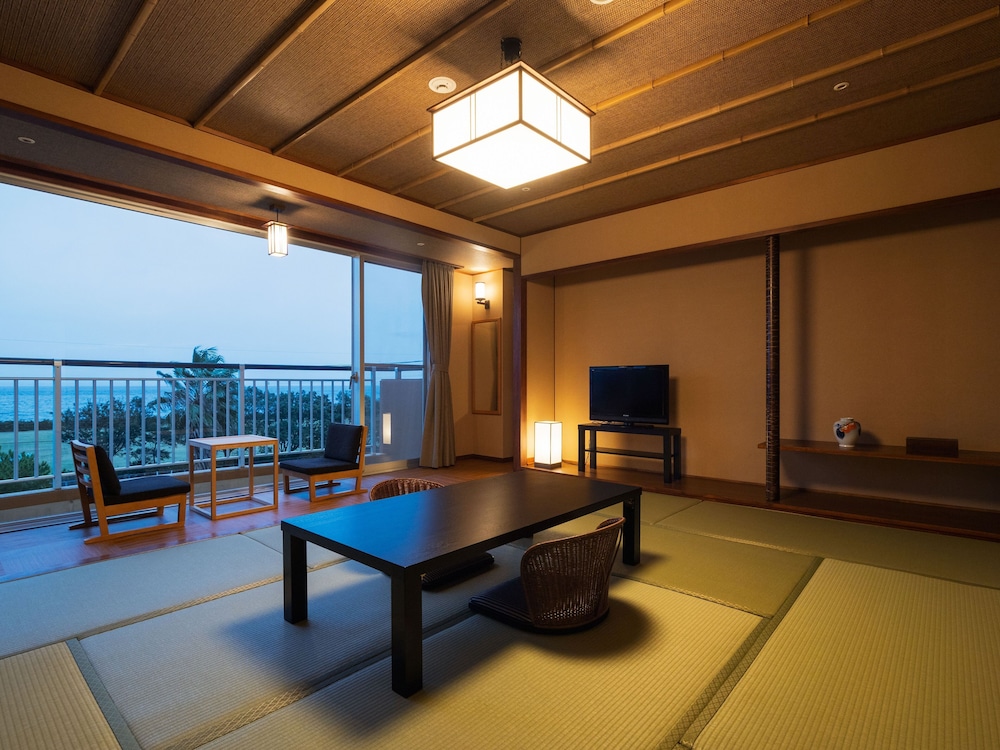 シャワーブース付和室8畳 | こらんの湯 錦江楼