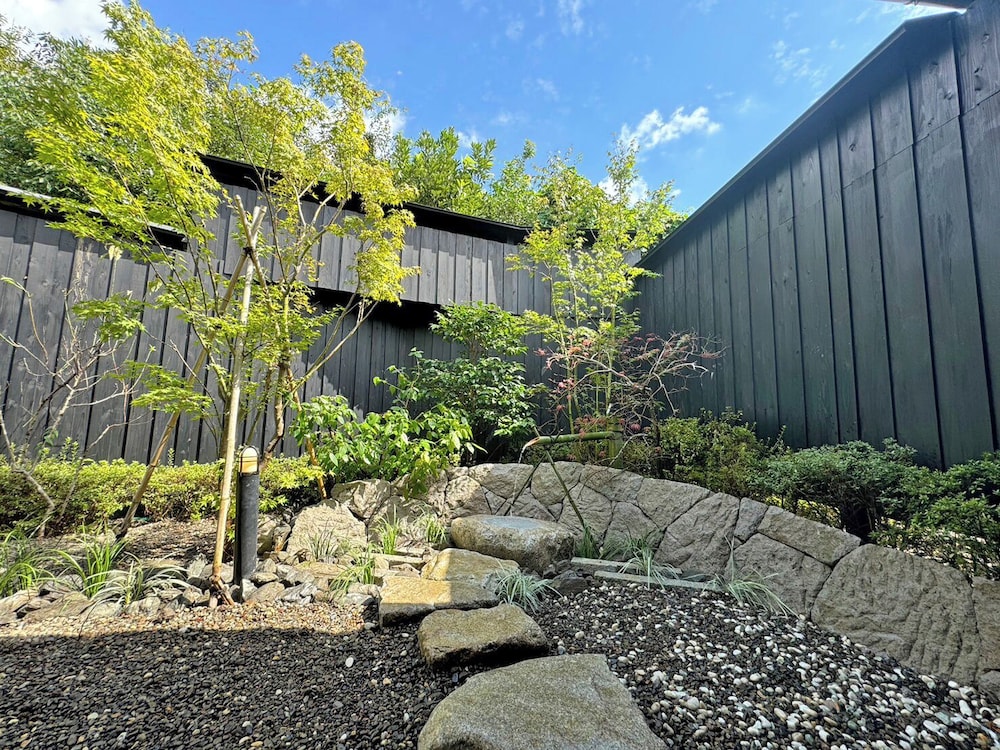 離れ和洋室 半露天風呂付き スタンダード会席 禁煙 客室3 | ゆふいん宿 清孔苑