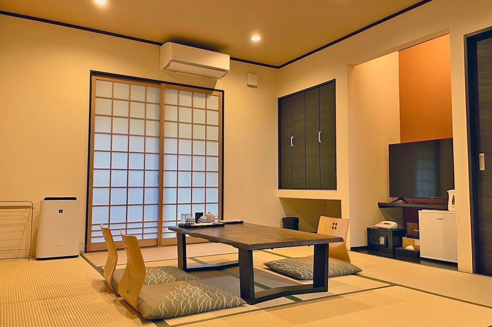 離れ和洋室 半露天風呂付き スタンダード会席 禁煙 客室7 | ゆふいん宿 清孔苑