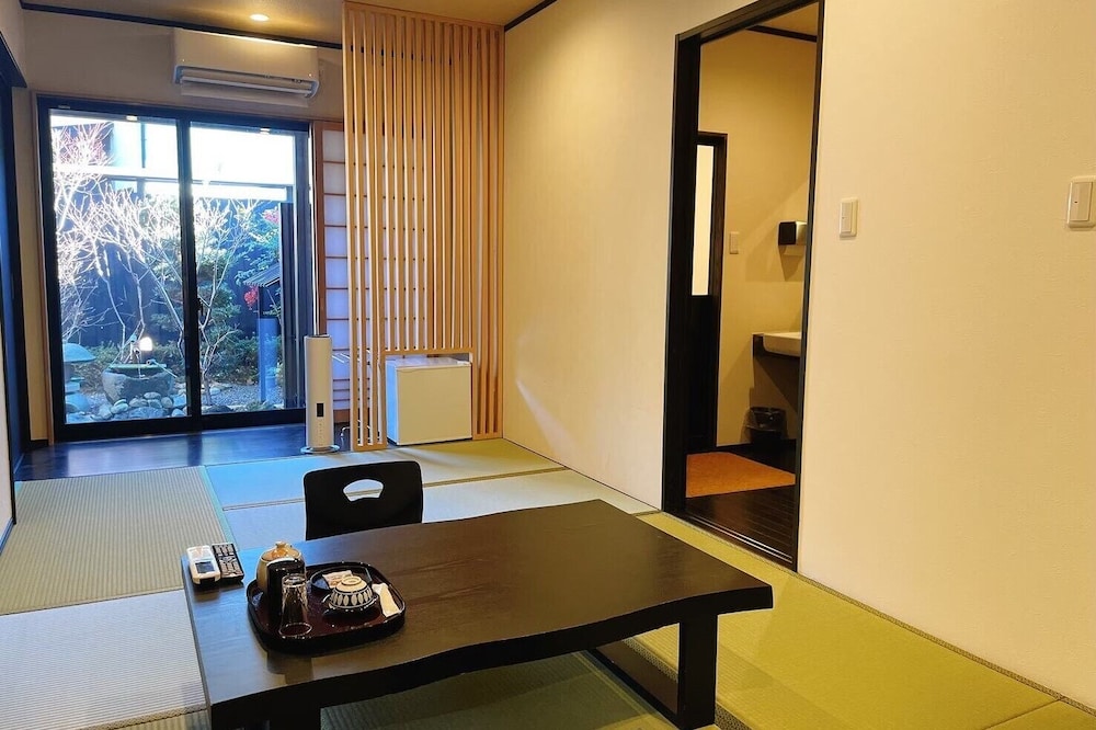 半露天風呂付離れ和洋室 スタンダード会席 禁煙 | ゆふいん宿 清孔苑