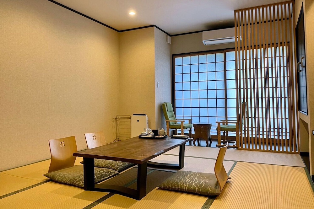 離れ和洋室 半露天風呂付き スタンダード会席 禁煙 客室8 | ゆふいん宿 清孔苑