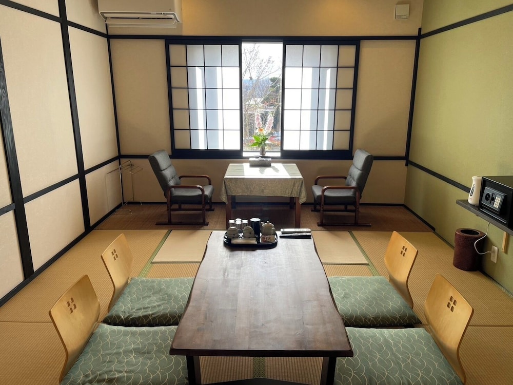和室10畳 スタンダード会席 禁煙 客室7 | ゆふいん宿 清孔苑