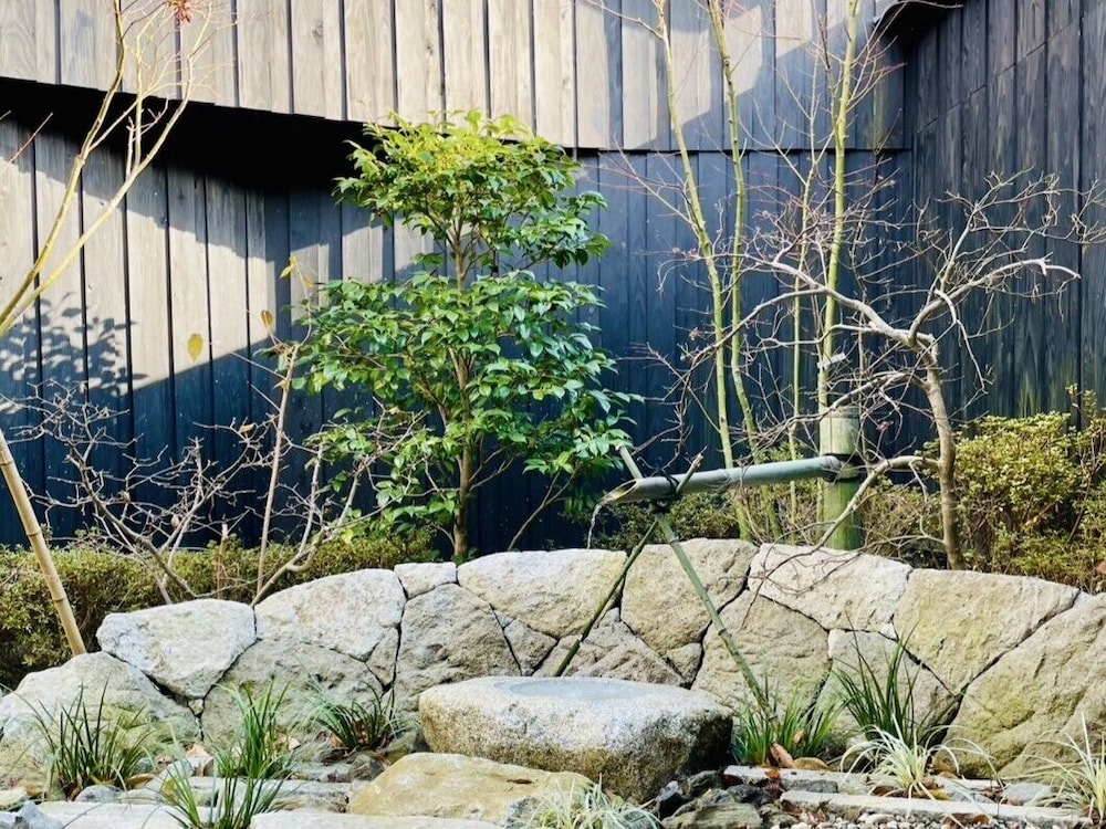 離れ和洋室 半露天風呂付き スタンダード会席 禁煙 客室17 | ゆふいん宿 清孔苑