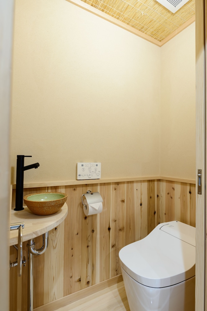 デラックス ルーム 1 バスルーム1 | 京町家 楽遊 堀川五条