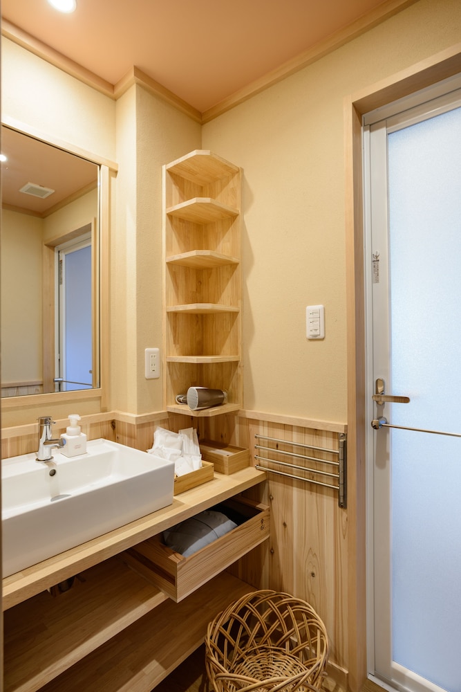 プレミア ルーム バスルーム2 | 京町家 楽遊 堀川五条