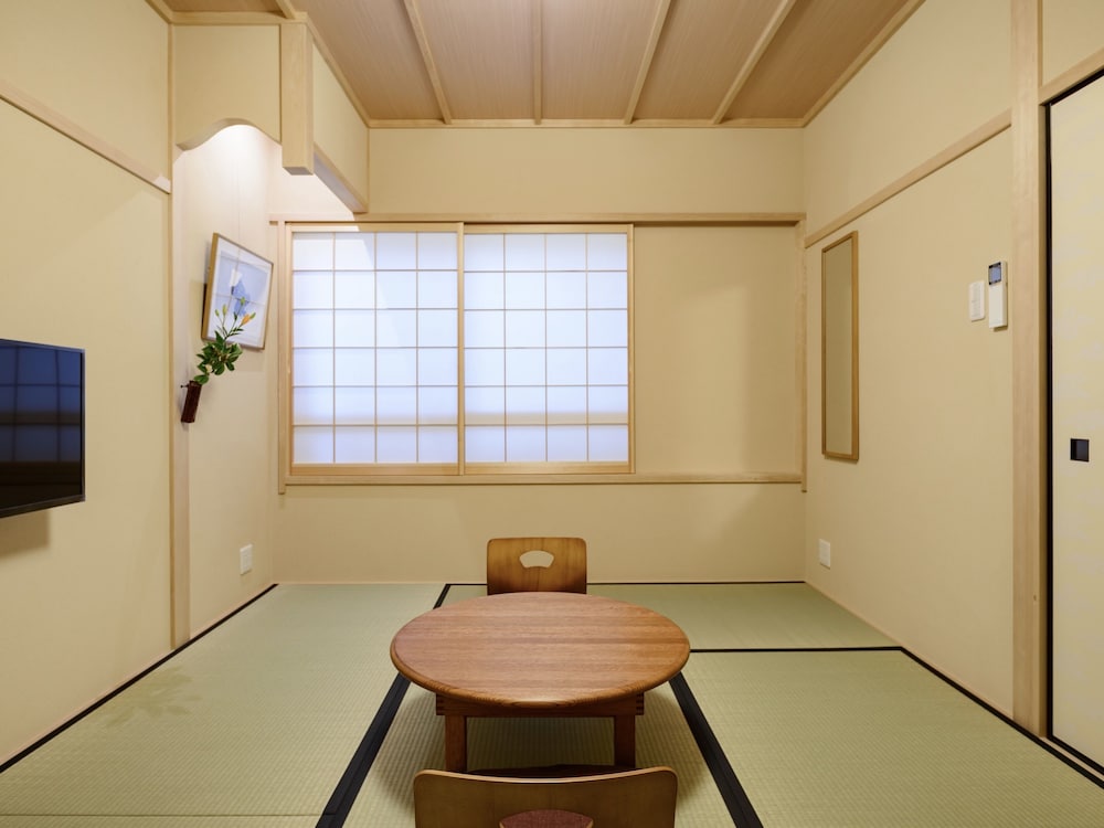 デラックス ルーム 2 | 京町家 楽遊 堀川五条