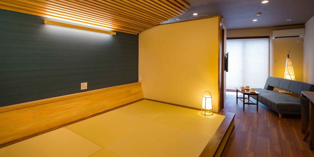 禁煙 海を望む展望風呂付和洋室 (2階) 客室2 | いせえび荘