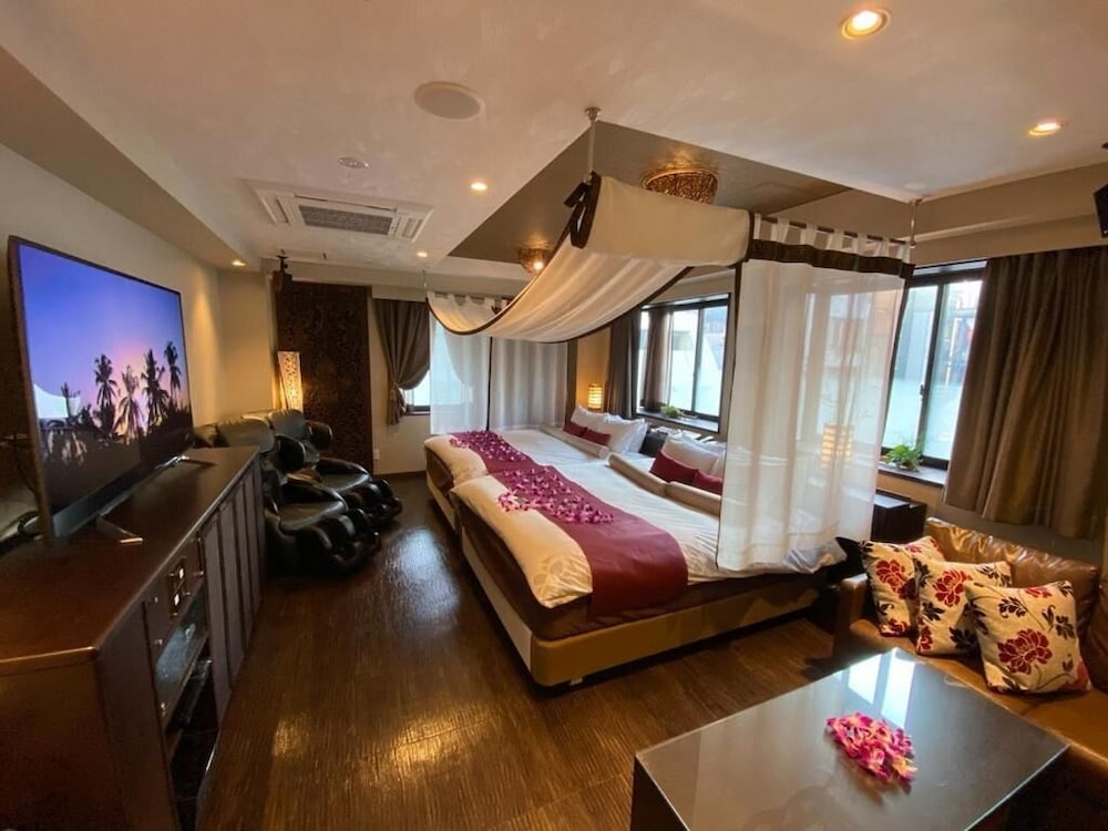 プレミアム ツインルーム 禁煙 アルコール飲み放題無料 客室3 | ホテルバリアンリゾートなんば心斎橋店