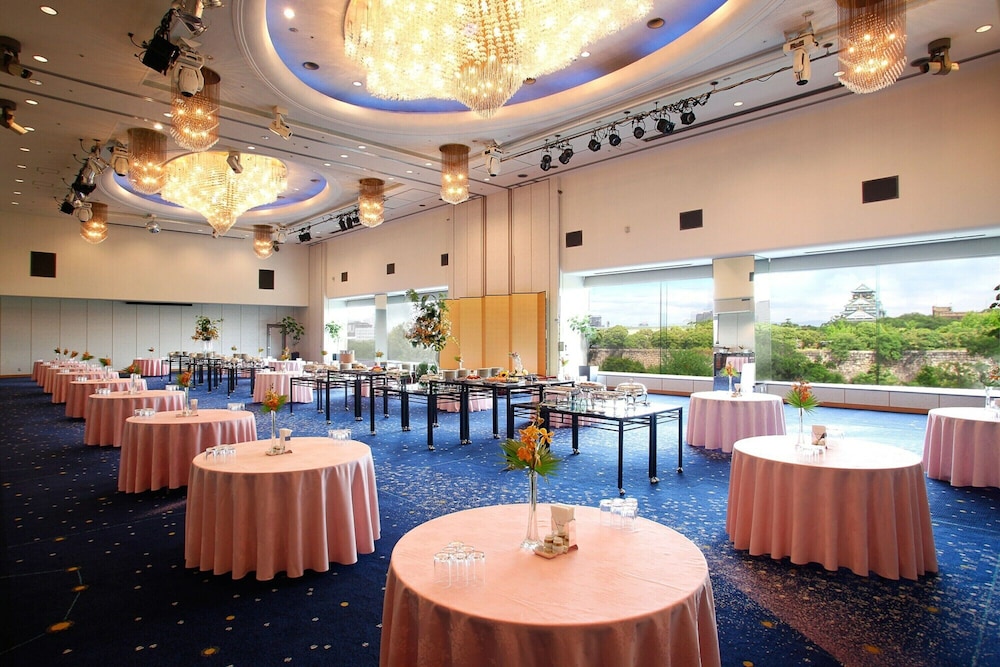ボールルーム1 | KKRホテル大阪