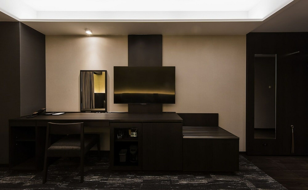 ベーシック ツインルーム 禁煙 客室1 | KKRホテル大阪