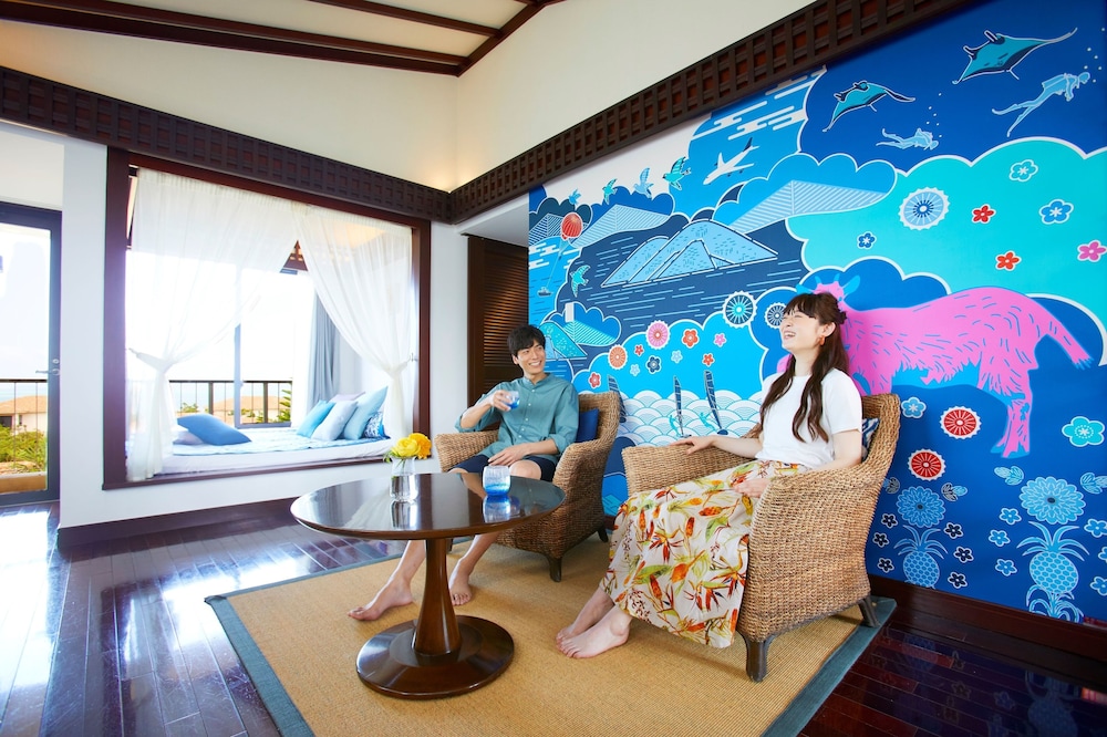 スーペリア スイート 客室1 | 星野リゾート リゾナーレ小浜島