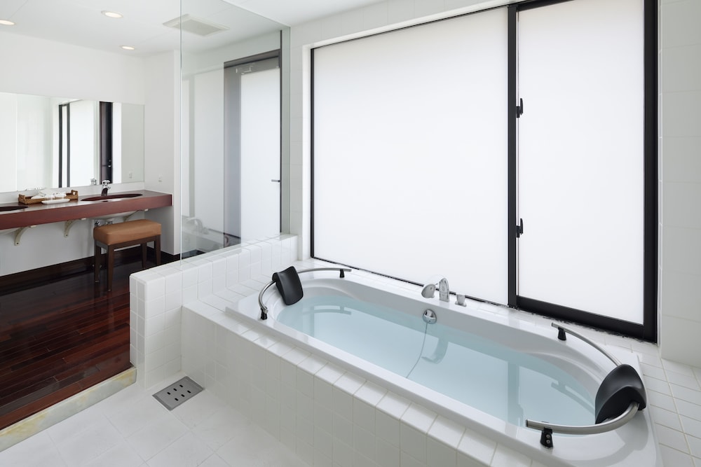 デラックス スイート バスルーム0 | 星野リゾート リゾナーレ小浜島