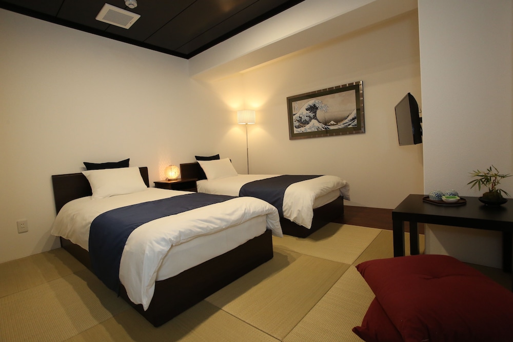 スタンダード和室 (シングルベッド2台) | ロジーホテルなんば