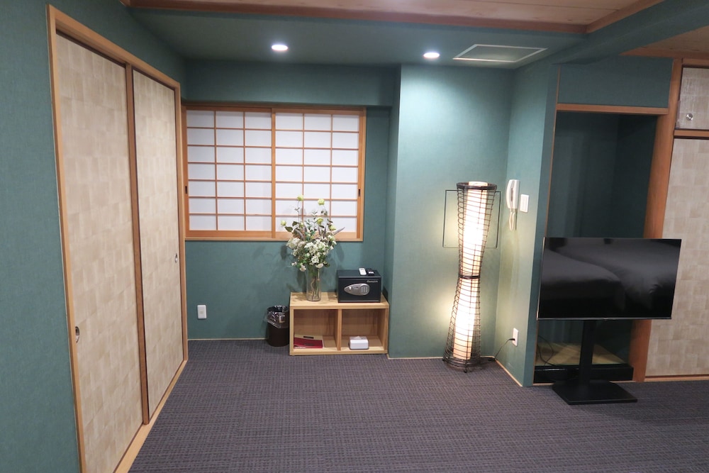 デラックス和室 キッチン付き 客室6 | ロジーホテルなんば