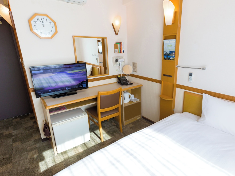 客室1 | 東横INN 中部国際空港 1