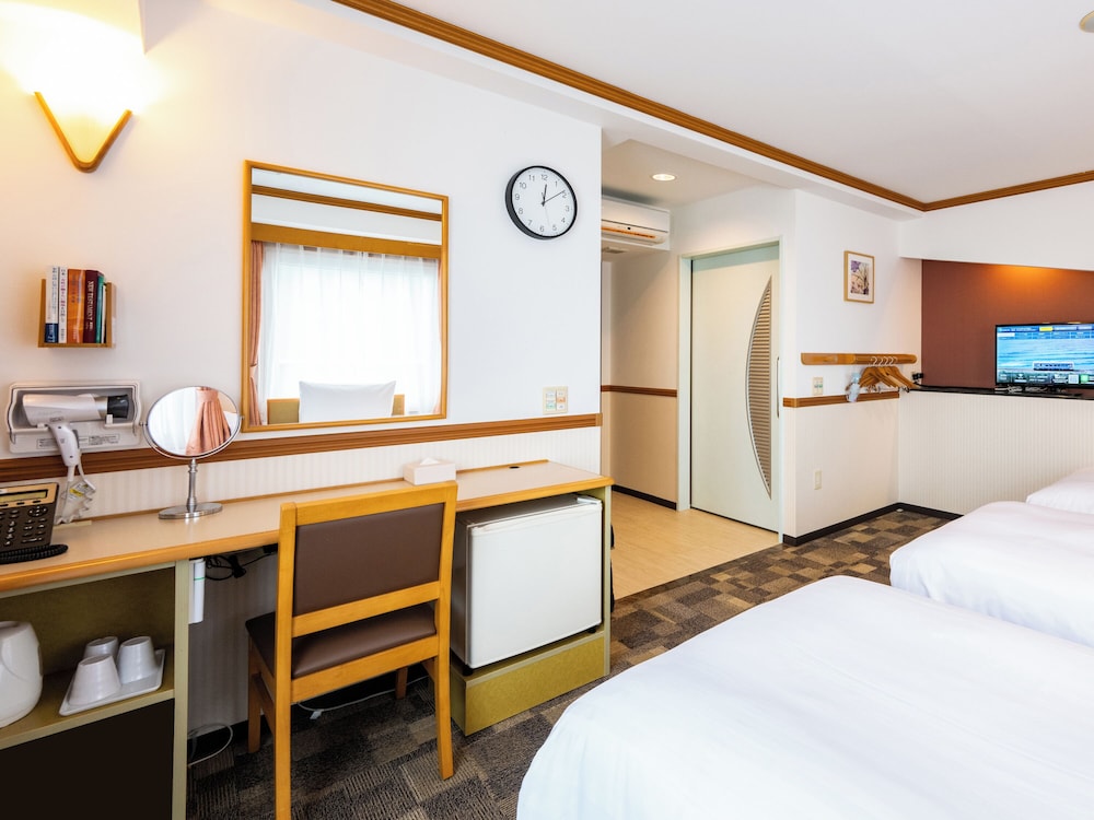 スタンダード トリプルルーム 禁煙 客室2 | 東横INN 中部国際空港 1