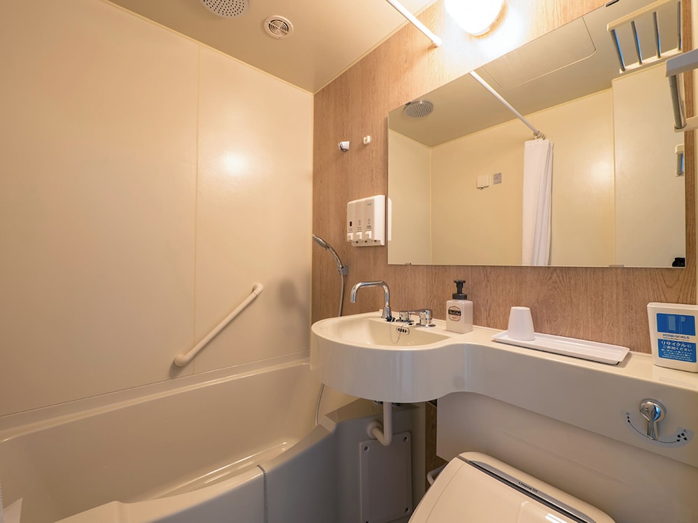 エコノミー ダブルルーム 禁煙 バスルーム0 | 東横 INN 西鉄久留米駅東口