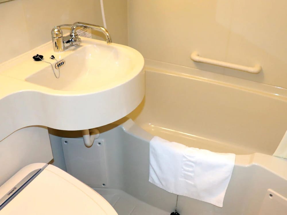 エコノミー ダブルルーム 禁煙 バスルーム0 | 東横 INN 熊本新市街