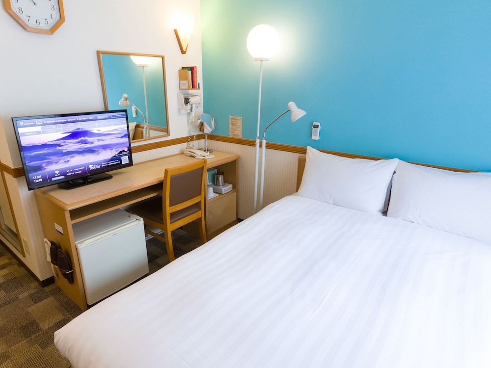 エコノミー ダブルルーム 喫煙可 客室1 | 東横INN横浜スタジアム前 2