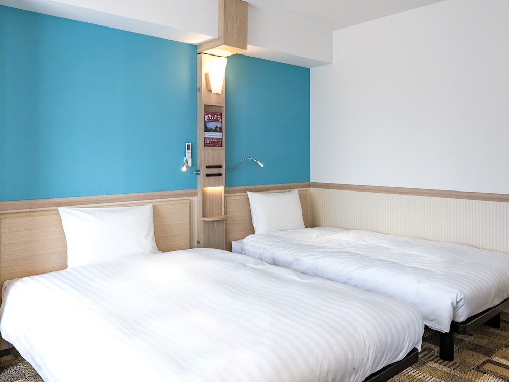 デラックス ツインルーム 禁煙 | 東横INN京都五条大宮