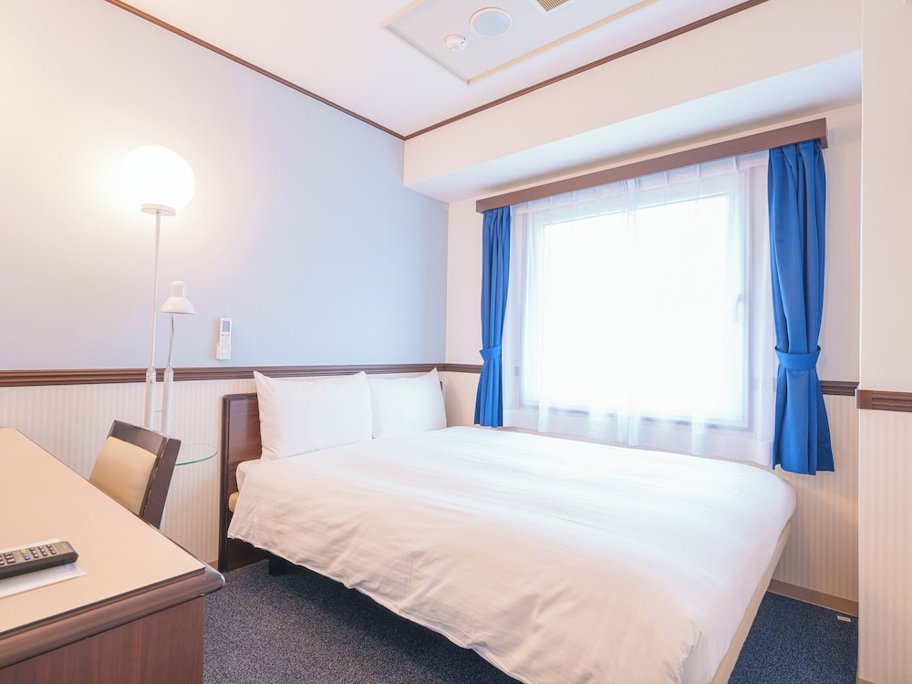 エコノミー ダブルルーム 禁煙 | 東横 INN 新大阪駅東口