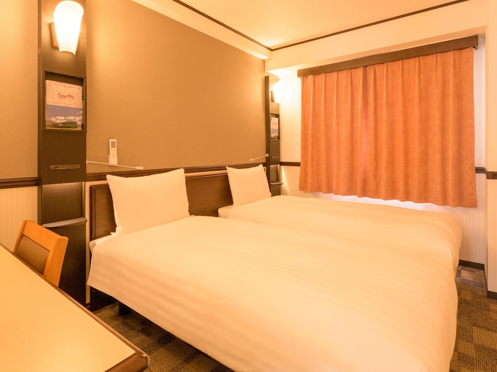 エコノミー ツインルーム 喫煙可 客室1 | 東横 INN 本厚木駅南口
