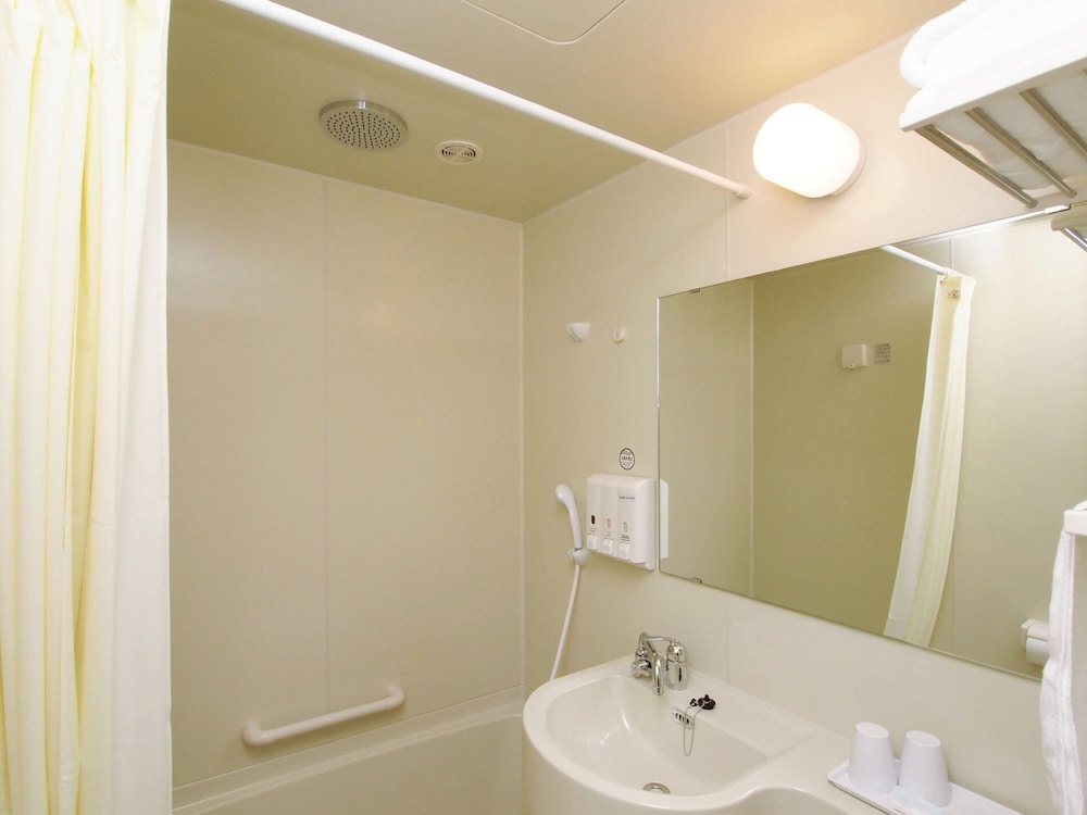 エコノミー ダブルルーム 喫煙可 バスルーム1 | 東横 INN 柏駅西口