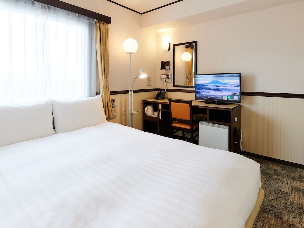 エコノミー ダブルルーム ダブルベッド 1 台 禁煙 | 東横 INN 福山駅新幹線南口