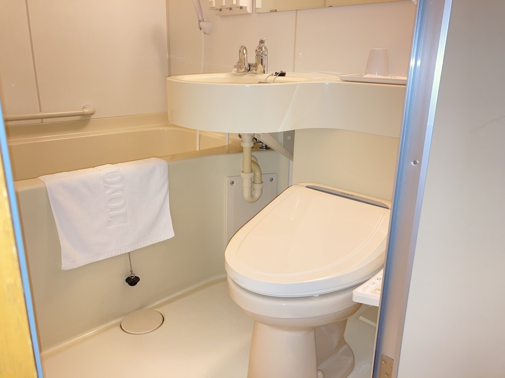 エコノミー ダブルルーム 禁煙 バスルーム0 | 東横イン名古屋栄