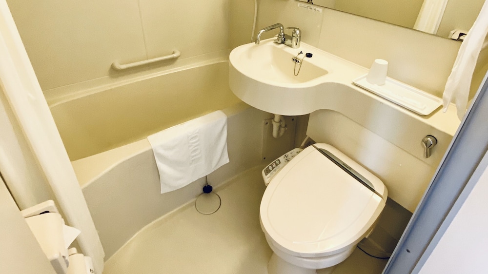 エコノミー ダブルルーム 禁煙 バスルーム0 | 東横INN広島駅前大橋南