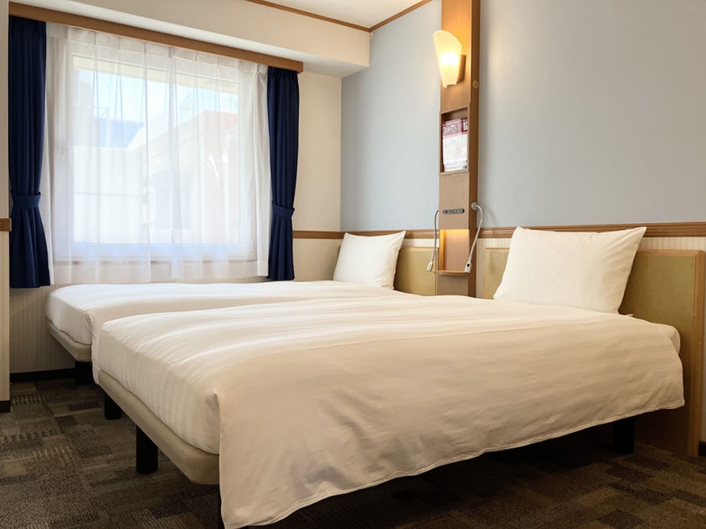 スタンダード ツインルーム 禁煙 | 東横 INN 東京駅新大橋前