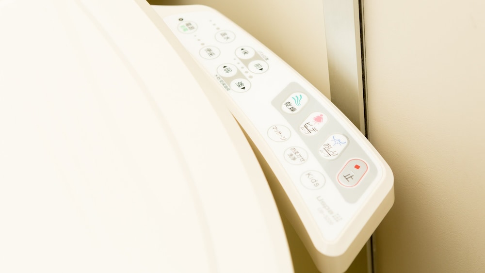 スタンダード ダブルルーム 喫煙可 バスルーム1 | 東横 INN 豊橋駅東口