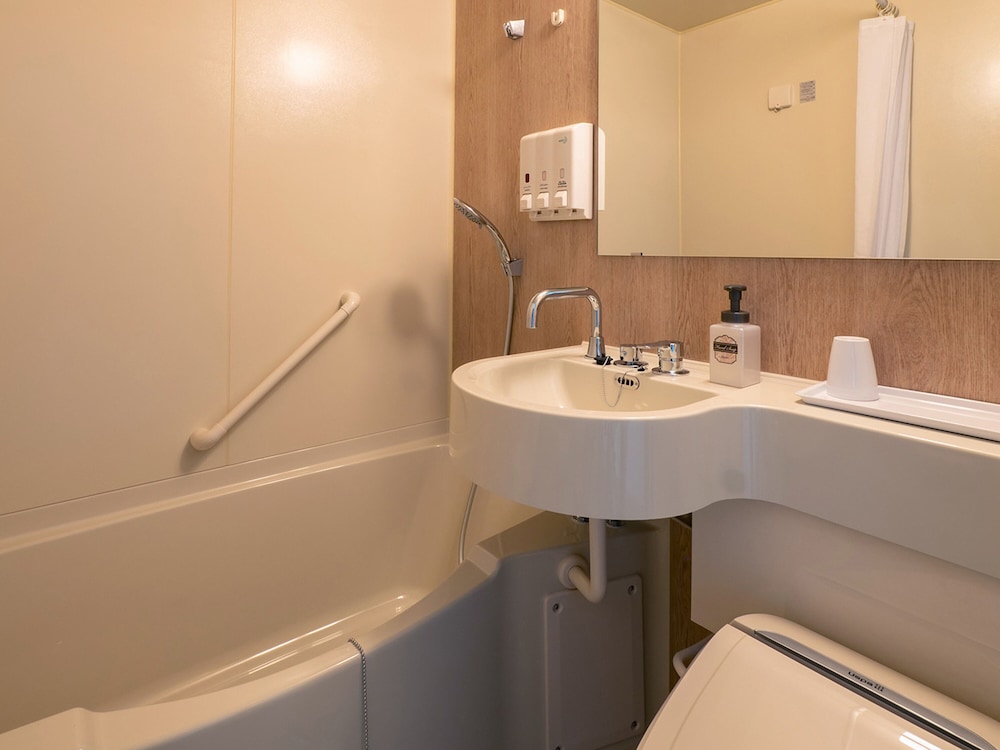 エコノミールーム 喫煙可 バスルーム1 | 東横 INN 仙台西口広瀬通