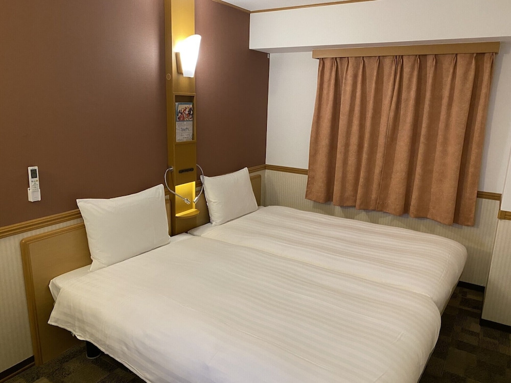 スタンダード ツインルーム 喫煙可 客室3 | 東横INN大阪本町1