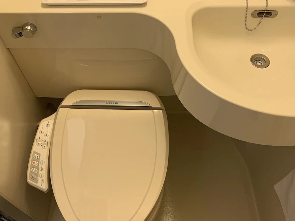 エコノミールーム 禁煙 バスルーム1 | 東横 INN 高崎駅西口 1