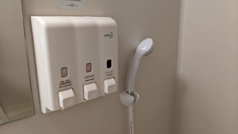 ダブルルーム 禁煙 バスルームのシャワー0 | 東横 INN 富士山沼津駅北口 1