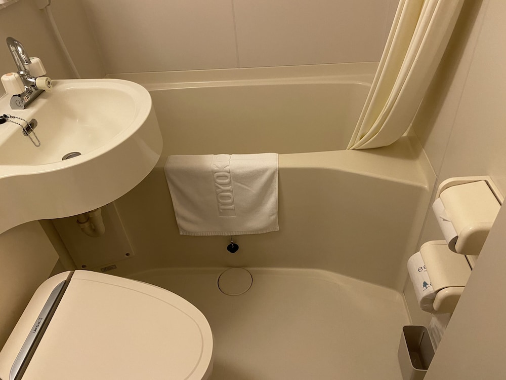 エコノミー ダブルルーム 喫煙可 バスルーム0 | 東横INN大分駅前