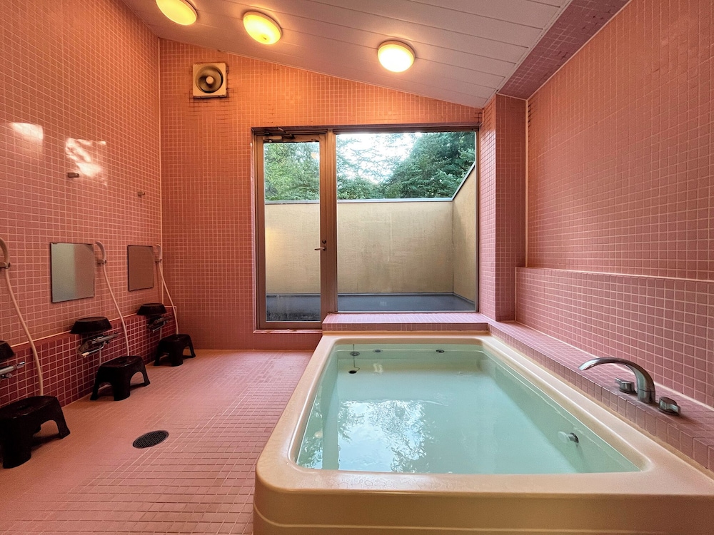 コテージ 共用バスルーム1 | PICA富士吉田