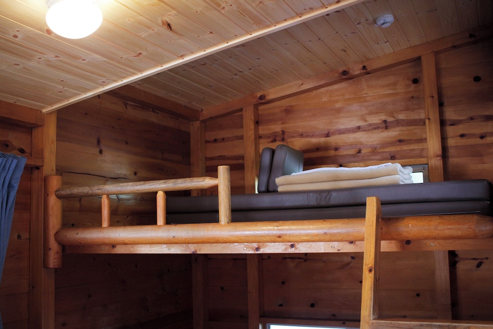 スタンダード バンガロー エキストラベッド1 | PICA富士吉田